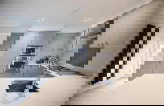 Foto 2 - The Kingswood Place - Modern 2bdr With Terrace
