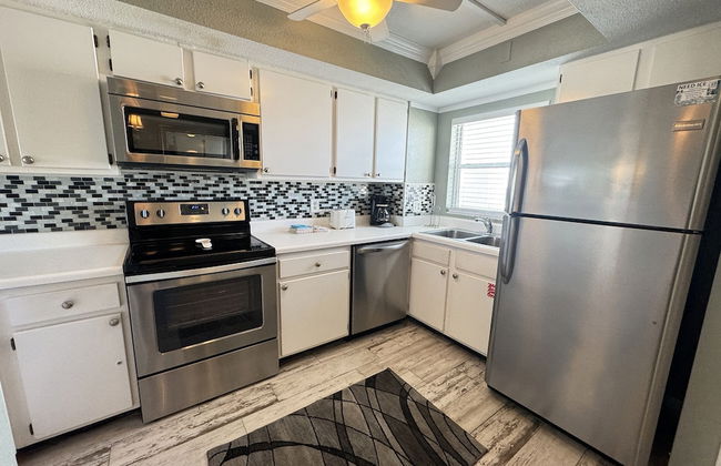 451 El Matador 2 Bedroom Condo by RedAwning - Foto 6