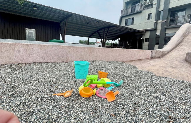 Young Villa - Photo 18