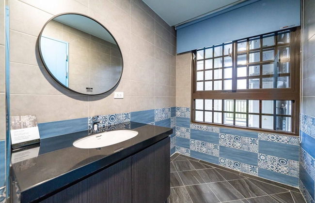 Young Villa - Photo 14