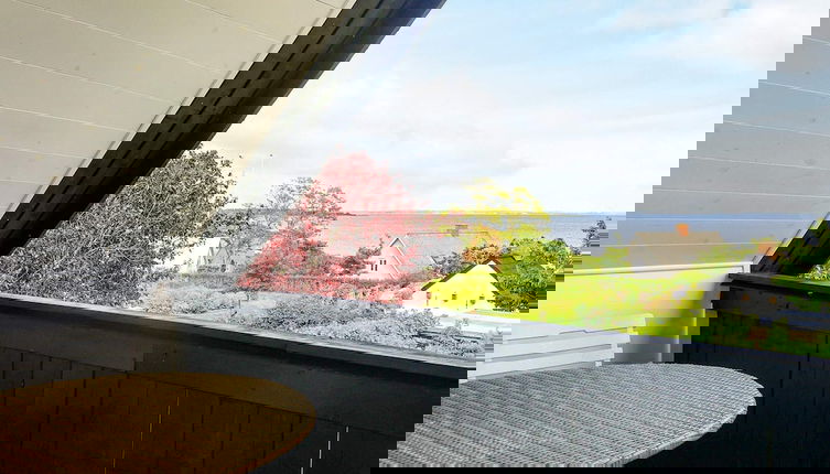 Foto 1 - 6 Person Holiday Home in Fur