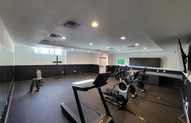 Prime East Downtown Studio w gym Washer Dryer - Foto 21