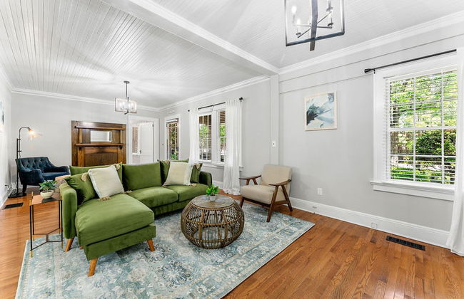 Beautiful Home in Historic Downtown Norcross - Photo 9