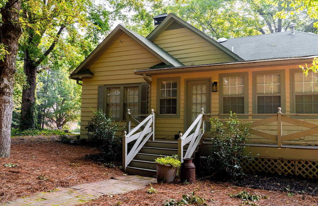 Beautiful Home in Historic Downtown Norcross - Photo 1