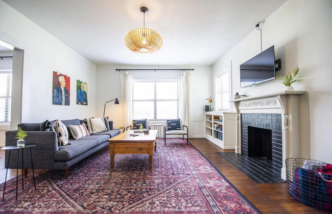 Newly Updated Cozy 1927 Uptown Tudor 4 min to Magnolia - Foto 10