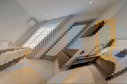 Foto 10 - Mayfair by Premier Suites MT