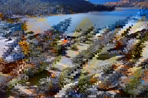 Foto 43 - Lakeside in Bearadise by Avantstay Gorgeous Mountain Cabin in Boulder Bay!