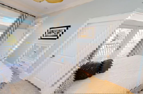 Foto 5 - Stella Maris 4 Bedroom Home by RedAwning
