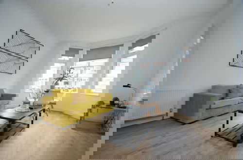 Foto 2 - Spacious Margate Apartment