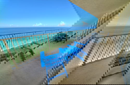 Foto 28 - Wondrous Condo with Beach Access and Poolside Beach - Unit 2103 by RedAwning