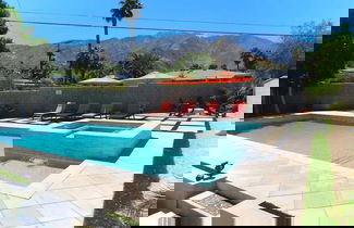 Foto 1 - Experience Modern Luxury at Desert Hideaway