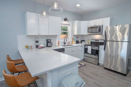 Photo 11 - Delightfully Renovated 4 Br/2 BA Near DT Riverwalk