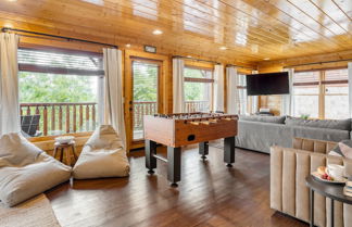 Photo 1 - Delmont by Avantstay Sleeps 20! Expansive Views in a Cabin Community