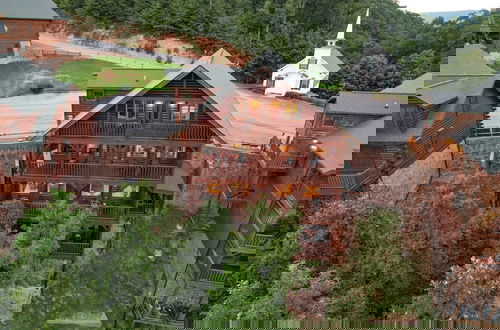 Foto 5 - Delmont by Avantstay Sleeps 20! Expansive Views in a Cabin Community
