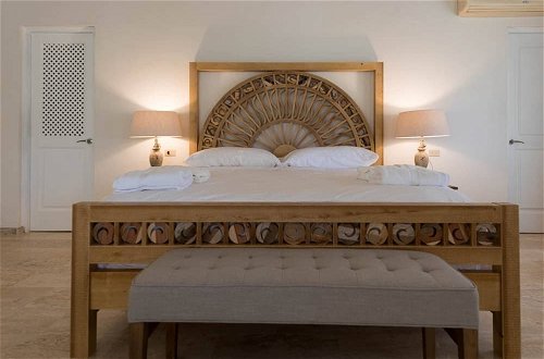Photo 2 - 7 Bedrooms Luxury Colonial Villa Complete New 2017