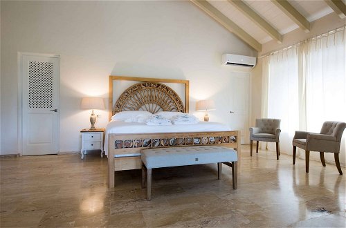 Photo 7 - 7 Bedrooms Luxury Colonial Villa Complete New 2017