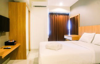 Photo 3 - Cozy Studio Grand Kamala Lagoon Apartment