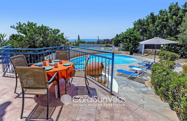 Large Pool & Garden, Billiard, Peaceful Area, Near to the Sea, Coral Bay Paphos - Photo 62