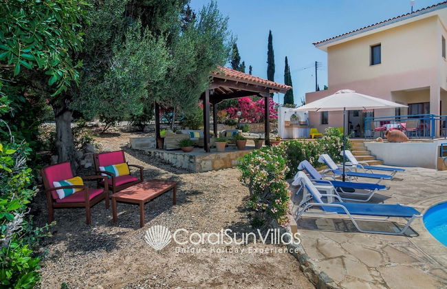 Large Pool & Garden, Billiard, Peaceful Area, Near to the Sea, Coral Bay Paphos - Photo 61