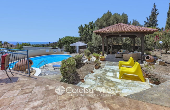 Large Pool & Garden, Billiard, Peaceful Area, Near to the Sea, Coral Bay Paphos - Photo 30
