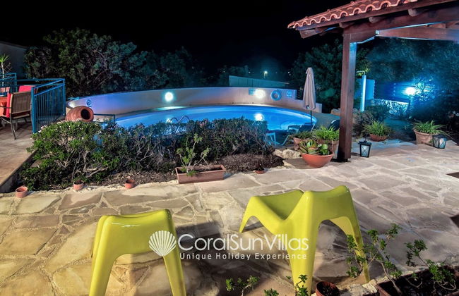 Large Pool & Garden, Billiard, Peaceful Area, Near to the Sea, Coral Bay Paphos - Photo 73