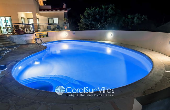 Large Pool & Garden, Billiard, Peaceful Area, Near to the Sea, Coral Bay Paphos - Photo 20
