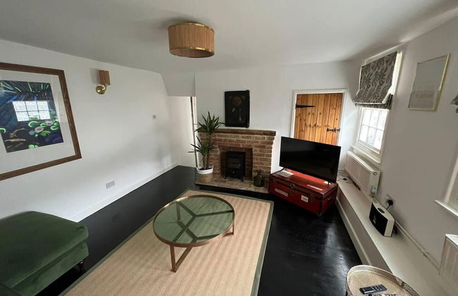 2 Bed Grade 2 - Dates Back to 1500's - Foto 17
