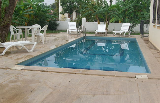 Perfectly Located Apartment - Photo 13