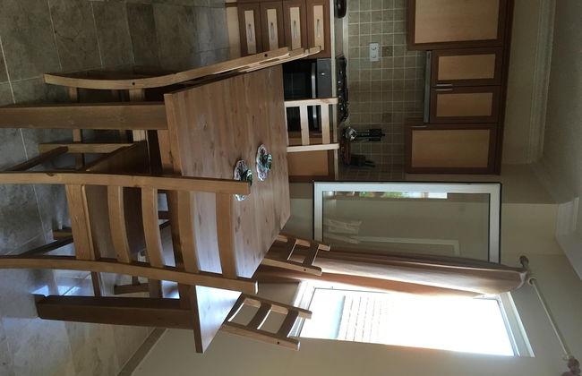 Perfectly Located Apartment - Photo 6