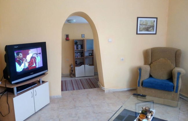 Three Bedroom House With Garden Only 10 km From Veliko Tarnovo - Foto 4