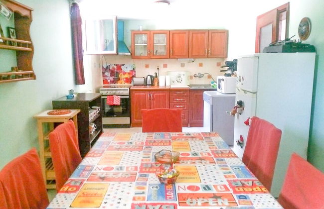 Three Bedroom House With Garden Only 10 km From Veliko Tarnovo - Foto 8