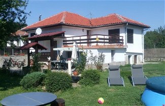 Foto 1 - Three Bedroom House With Garden Only 10 km From Veliko Tarnovo