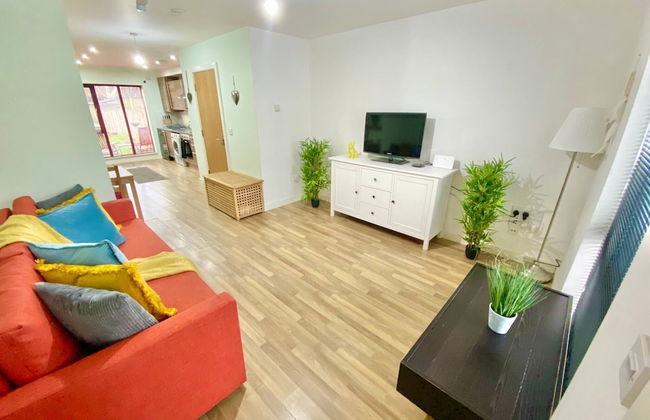 5-bed Townhouse Salford Deep Cleaned - Foto 24