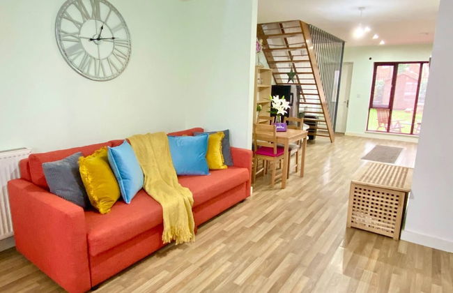5-bed Townhouse Salford Deep Cleaned - Foto 23