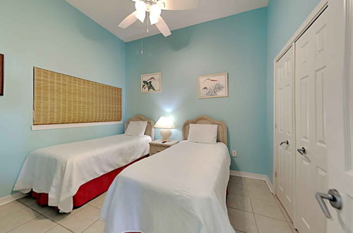 Photo 10 - Emerald Isle by Southern Vacation Rentals