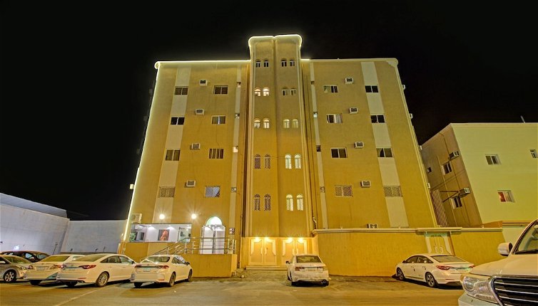 Foto 1 - OYO 590 Diala Furnished Apartments