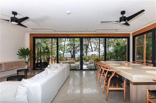 Foto 7 - Luxury Beachfront Villa with private pool at Nantipa
