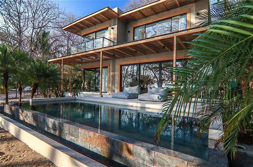 Photo 9 - Luxury Beachfront Villa with private pool at Nantipa