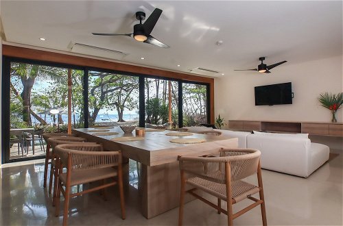 Photo 6 - Luxury Beachfront Villa with private pool at Nantipa