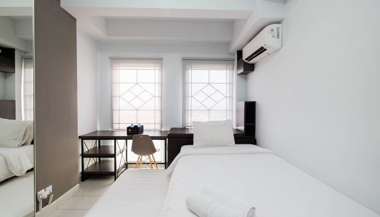 Photo 1 - Modern And Comfy Studio Apartment At Patraland Urbano