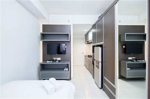 Foto 14 - Modern And Comfy Studio Apartment At Patraland Urbano