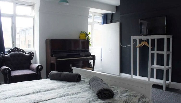 Foto 1 - Trendy 1 Bedroom Apartment in Kings Cross