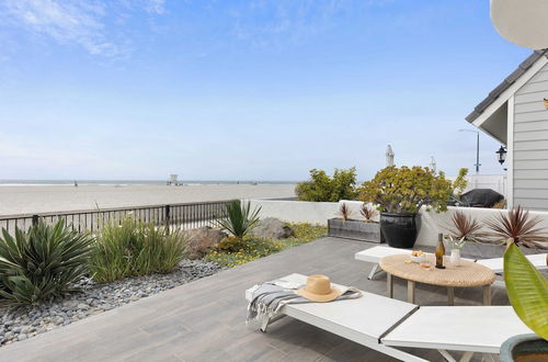 Photo 45 - Shoreline by Avantstay Spectacular Beachfront Home w/ Fire Pit, Spa & Pool Table