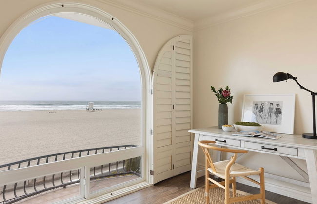 Shoreline by Avantstay Spectacular Beachfront Home w/ Fire Pit, Spa & Pool Table - Foto 9