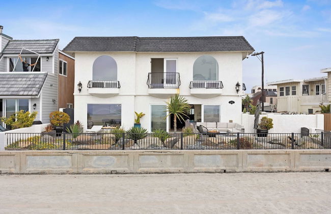 Shoreline by Avantstay Spectacular Beachfront Home w/ Fire Pit, Spa & Pool Table - Foto 47
