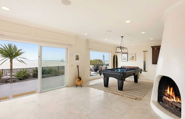 Shoreline by Avantstay Spectacular Beachfront Home w/ Fire Pit, Spa & Pool Table - Foto 5