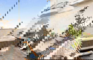 Foto 1 - Shoreline by Avantstay Spectacular Beachfront Home w/ Fire Pit, Spa & Pool Table