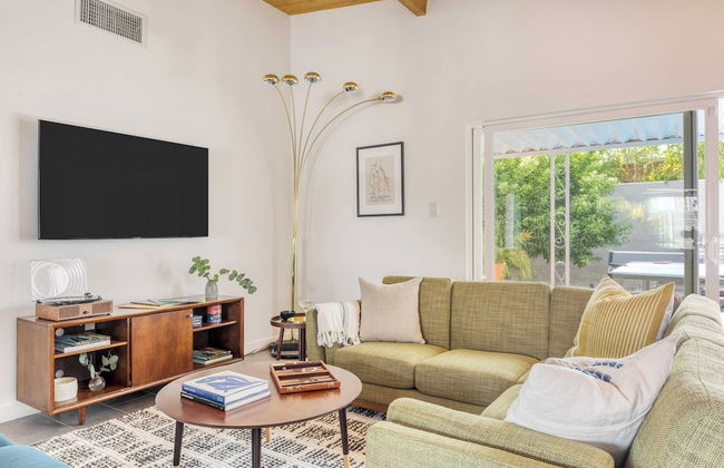 Lloyd by Avantstay Palm Spring Paradise w/ Pool, Large Yard & Table Tennis! Permit#3779 - Foto 10
