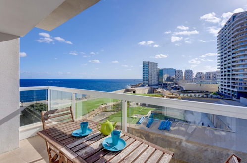 Photo 1 - Modern Seaview Apartment Top Location