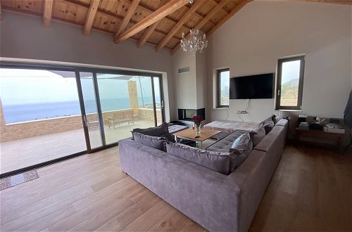 Foto 6 - Luxury Villa With Private Pool Kika Residences